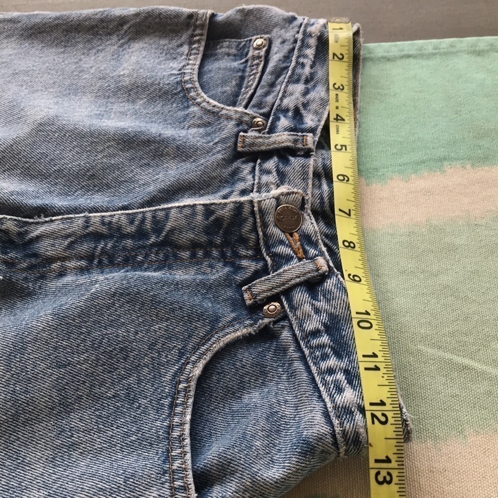 Vintage Sasson High Rise Well Worn Distressed Acid Wash Jeans Size 7 USA Made - Picture 11 of 14